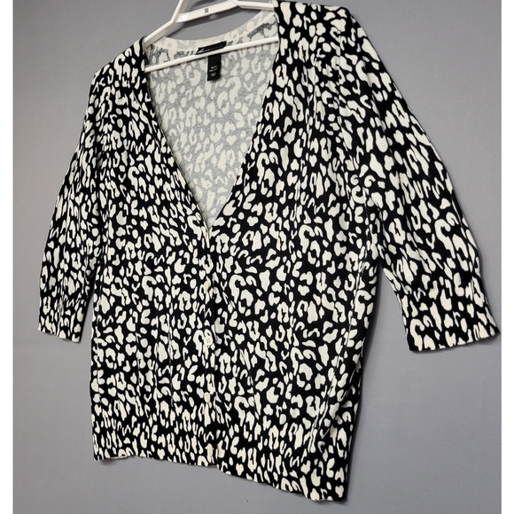 Lane Bryant Cardigan Sweater Womens 22/24 Leopard Print Lightweight 3/4 Sleeves - Picture 3 of 12
